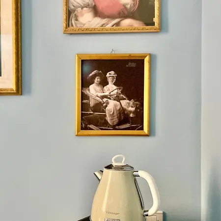 Casa Tudor, Charmy Eccentric Flat In Piccola Londra 10 Min From Center Daire *