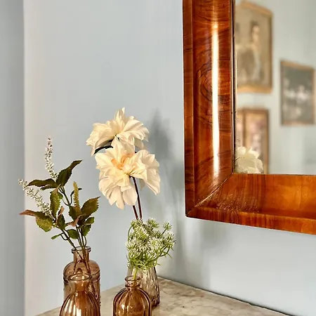 Daire Casa Tudor, Charmy Eccentric Flat In Piccola Londra 10 Min From Center *