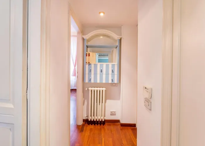 Casa Tudor, Charmy Eccentric Flat In Piccola Londra 10 Min From Center * Rom